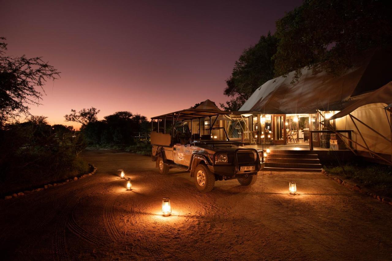 Luxury tent Hamiltons Tented Camp